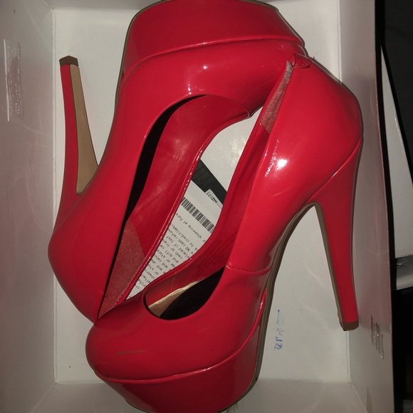 G by Guess heels - Picture 1 of 2